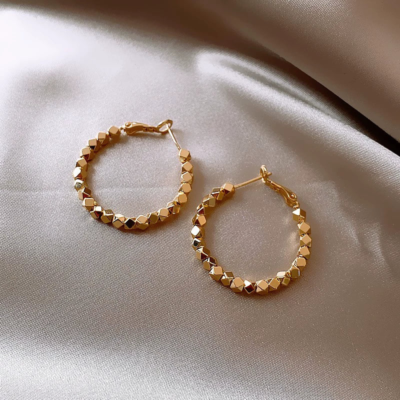 Gold Small Pieces of Silver Unique Hoop Earrings Female Special Interest Light Luxury Fancy Stud Earrings 2024 New Arrival Best Selling Earrings