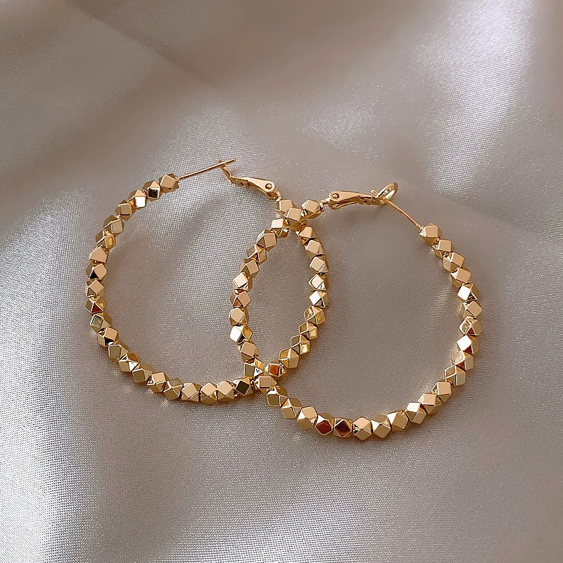 Gold Small Pieces of Silver Unique Hoop Earrings Female Special Interest Light Luxury Fancy Stud Earrings 2024 New Arrival Best Selling Earrings