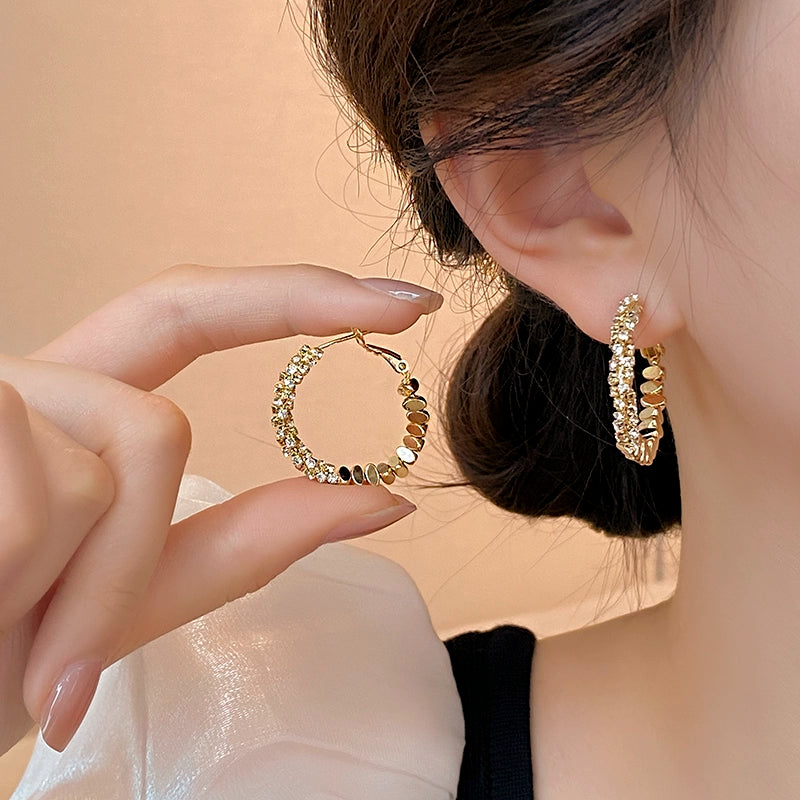 Gold Small Pieces of Silver Unique Hoop Earrings Female Special Interest Light Luxury Fancy Stud Earrings 2024 New Arrival Best Selling Earrings