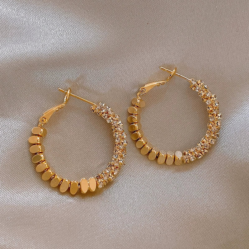 Gold Small Pieces of Silver Unique Hoop Earrings Female Special Interest Light Luxury Fancy Stud Earrings 2024 New Arrival Best Selling Earrings