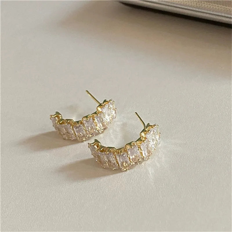 Korean New Simple Temperament Circle Pearl Earrings Fashion Small Versatile Earrings