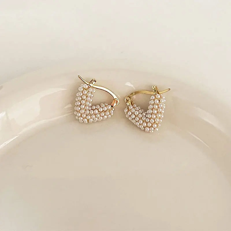Korean New Simple Temperament Circle Pearl Earrings Fashion Small Versatile Earrings