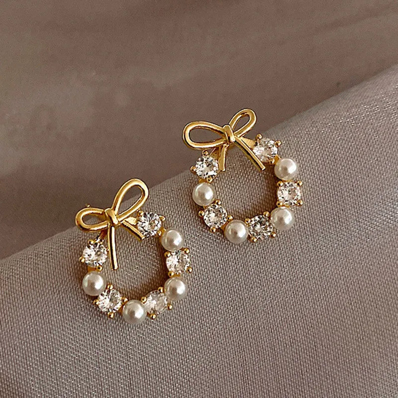 Korean New Simple Temperament Circle Pearl Earrings Fashion Small Versatile Earrings