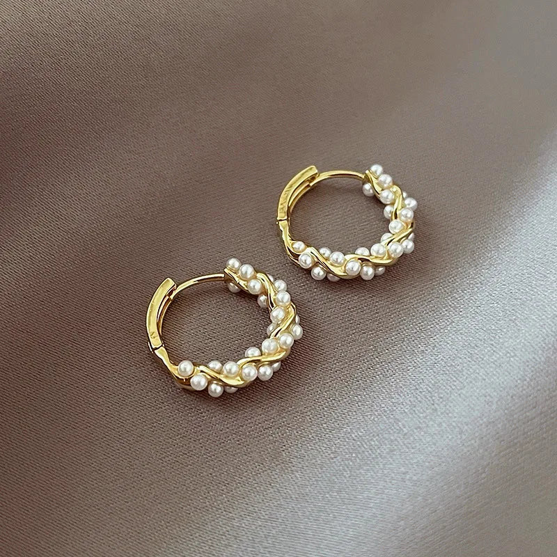 Korean New Simple Temperament Circle Pearl Earrings Fashion Small Versatile Earrings