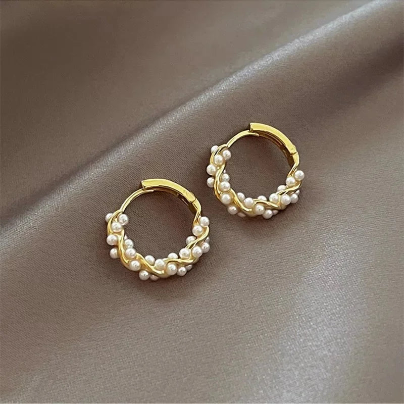 Korean New Simple Temperament Circle Pearl Earrings Fashion Small Versatile Earrings