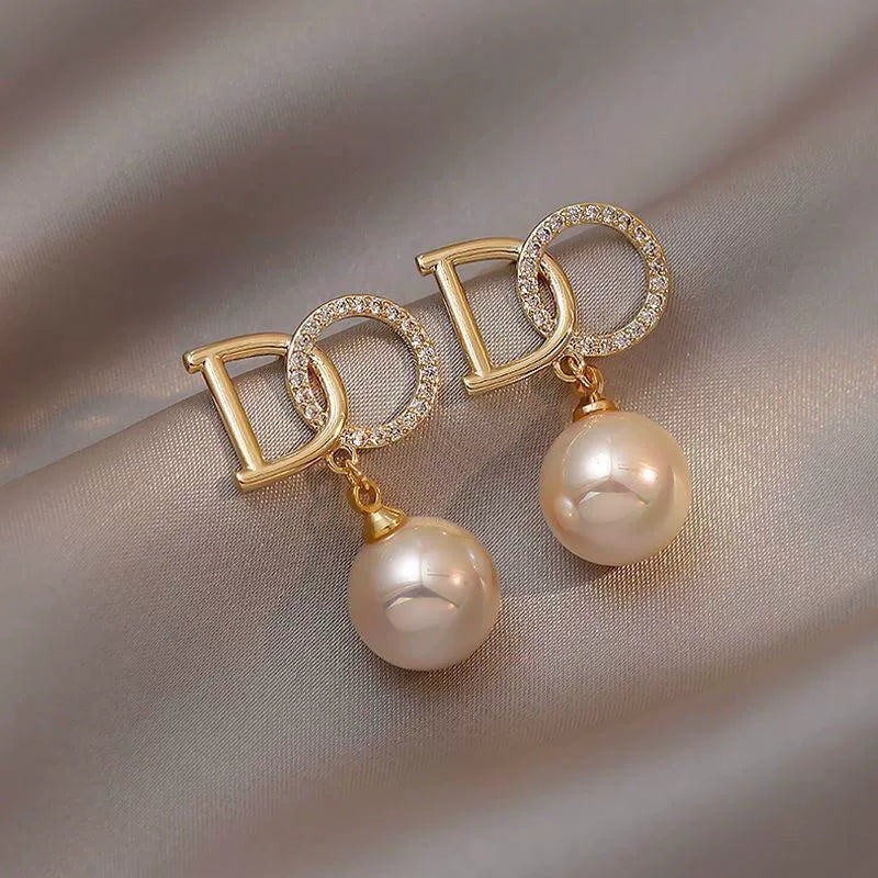 Retro Hong Kong Style Elegant Stud Earrings for Women 2025 New Arrival Best Selling Internet Celebrity Niche Style Fancy Stud Earrings Golden Versatile Stud Earrings