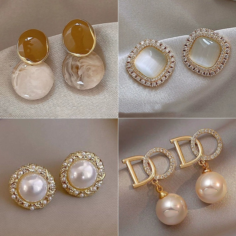 Retro Hong Kong Style Elegant Stud Earrings for Women 2025 New Arrival Best Selling Internet Celebrity Niche Style Fancy Stud Earrings Golden Versatile Stud Earrings