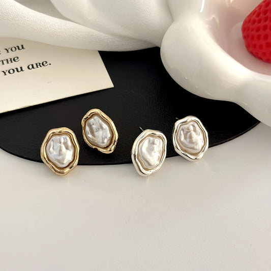 Baroque Pearl Earrings New Hot Style High-End Earrings Women's Light Luxury Niche Unique Irregular Earrings Silver Needles