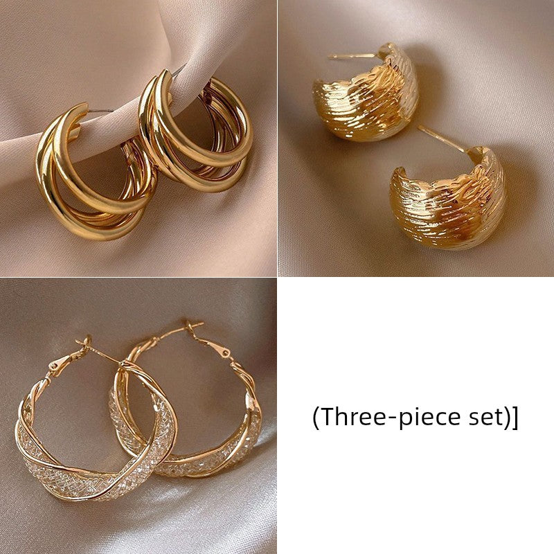 Retro Hong Kong Style Elegant Stud Earrings for Women 2025 New Arrival Best Selling Internet Celebrity Niche Style Fancy Stud Earrings Golden Versatile Stud Earrings